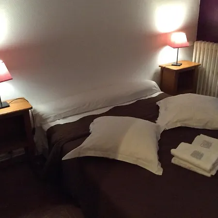 Du Cygne Hotel 2*