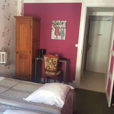 Du Cygne Hotel 2*