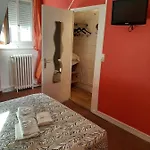 Du Cygne Hotel 2*